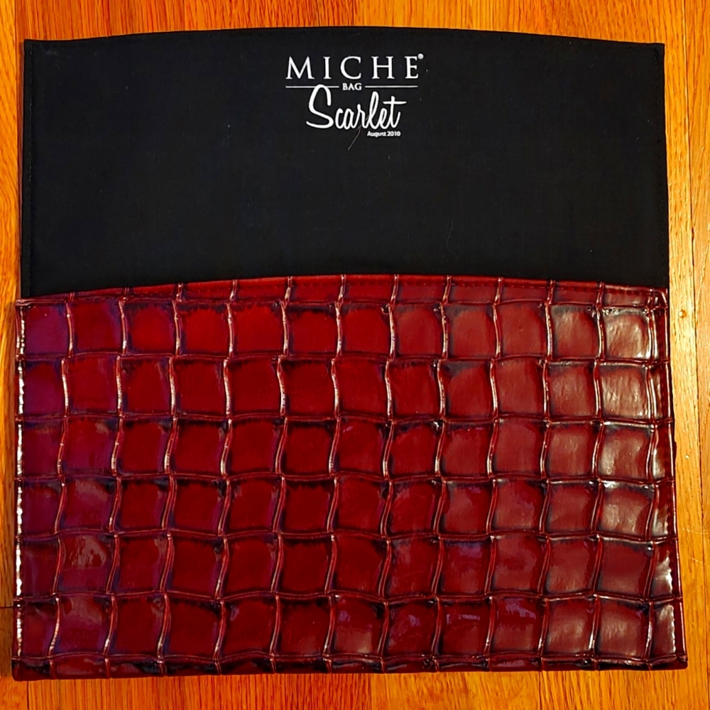 Miche Scarlet cover